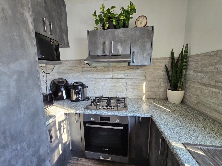 3 Bedroom Property for Sale in Kenwyn Western Cape